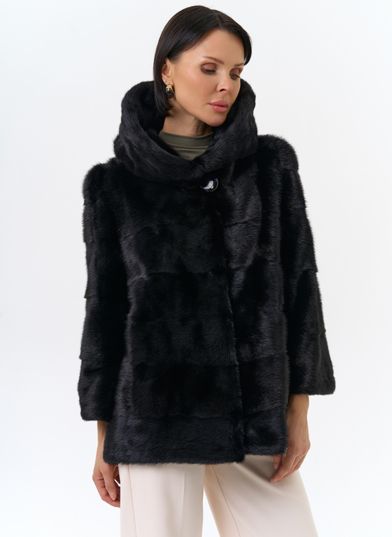 Шуба из норки с капюшоном черного цвета