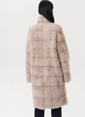 Светлая норковая шуба с воротником стойкой Светлая норковая шуба с воротником стойкой