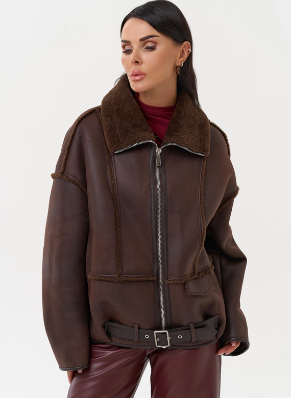 Женская дубленка коричневого цвета 