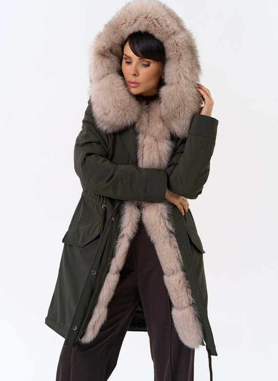 Женская парка с капюшоном из меха песца