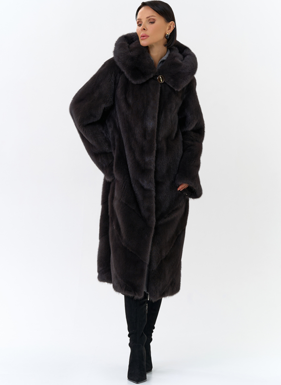 Женская шуба из норки силуэта баллон с капюшоном