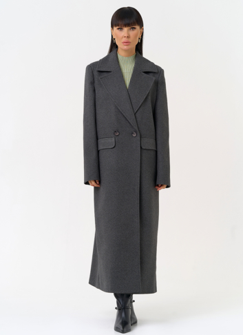 Женское пальто с английским воротником