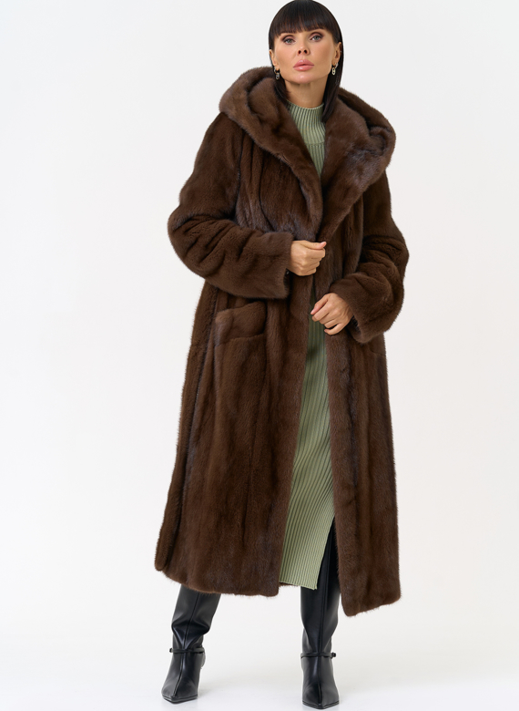 Женская шуба из меха норки с капюшоном 