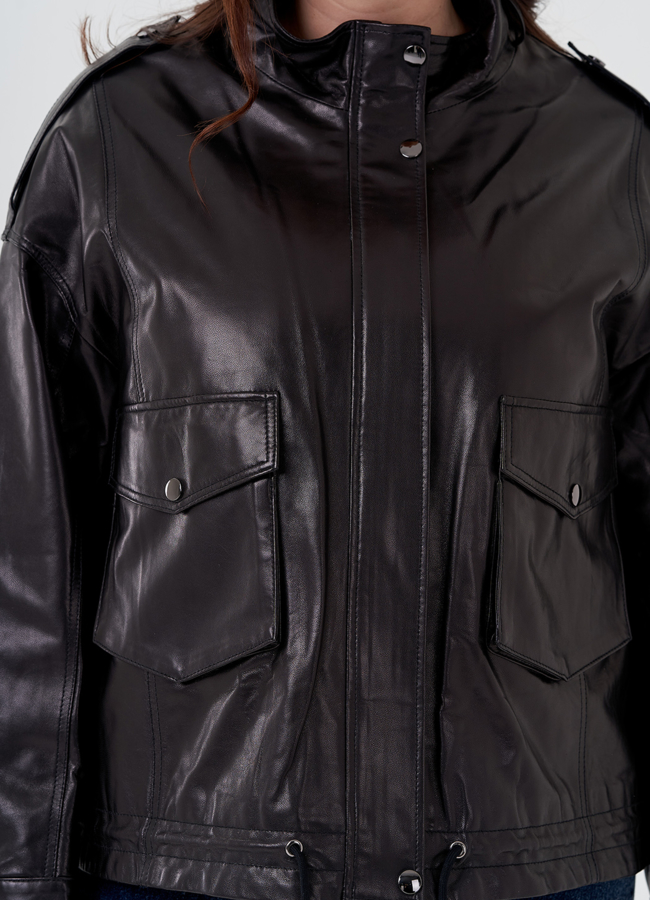 Куртка из натуральной кожи черного цвета модель № 24096 в кредит