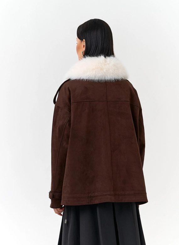 Женская куртка из эко замши с отделкой из эко меха