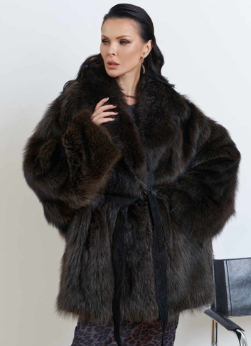 Шуба из меха канадского енота