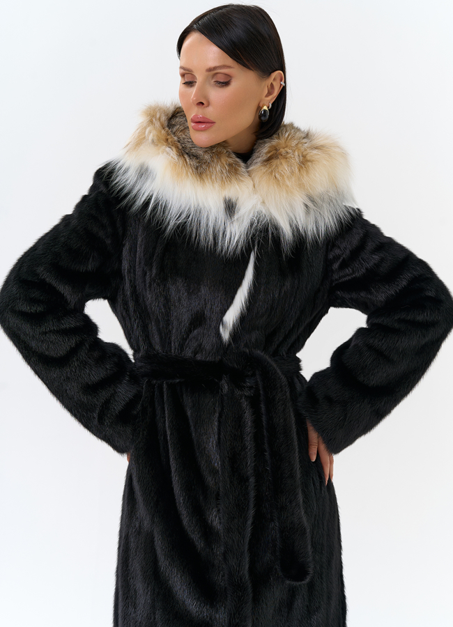 Норковая шуба с рысью в черном цвете модель № 25002 универмаг малина