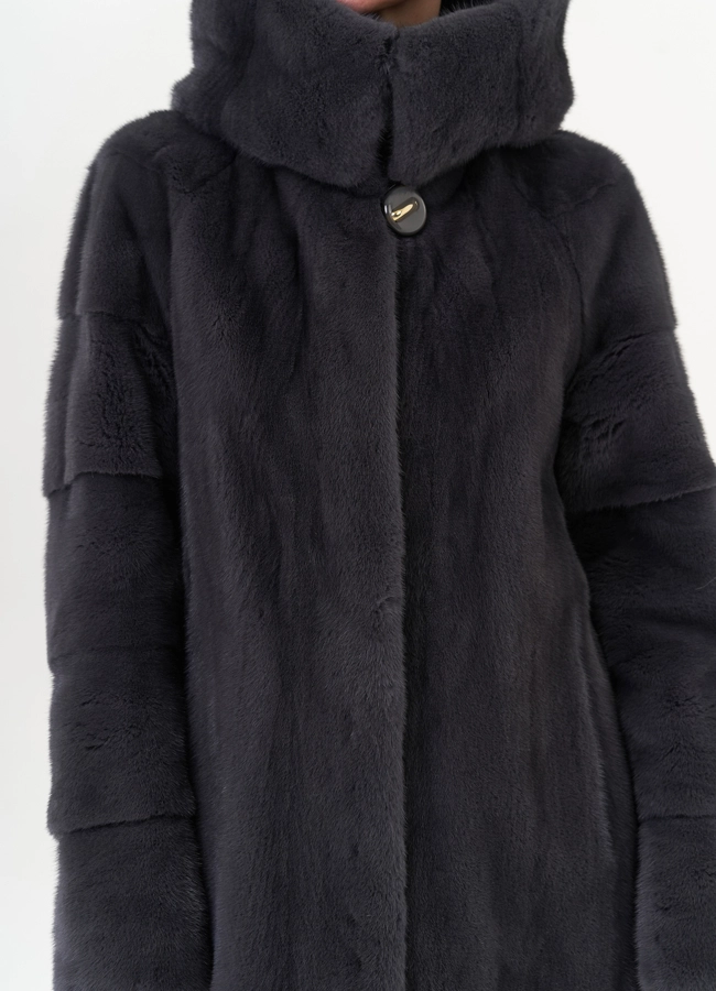 Шуба из норки в цвете графит модель № 24812 в рассрочку