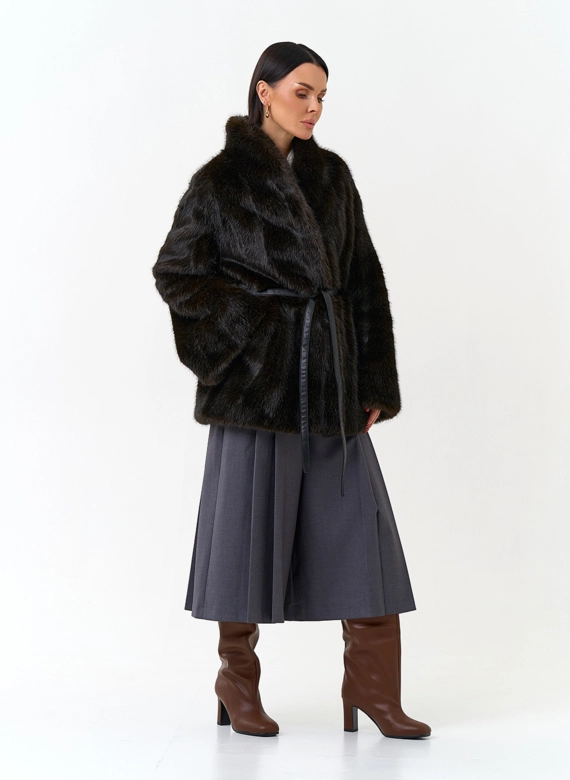 Женская шуба из эко меха фото