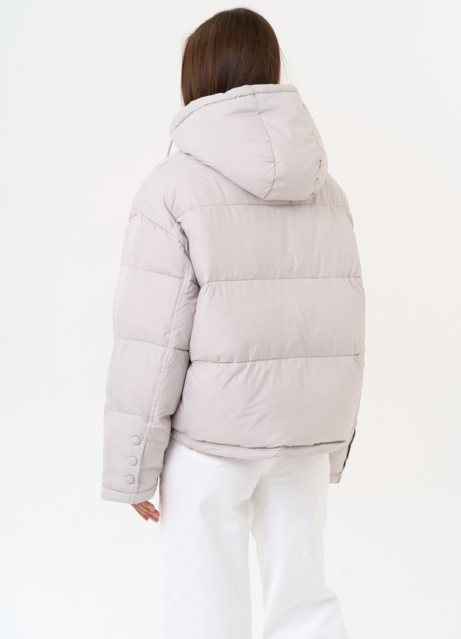 Женский короткий пуховик с капюшоном модель № 31579 в рассрочку