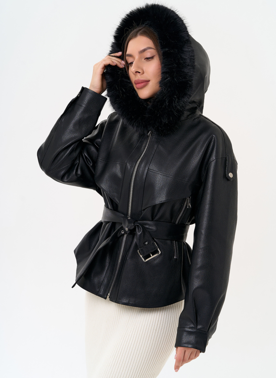 Женская утепленная куртка из эко кожи с поясом