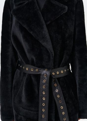 Женская натуральная дубленка с двойным поясом фото