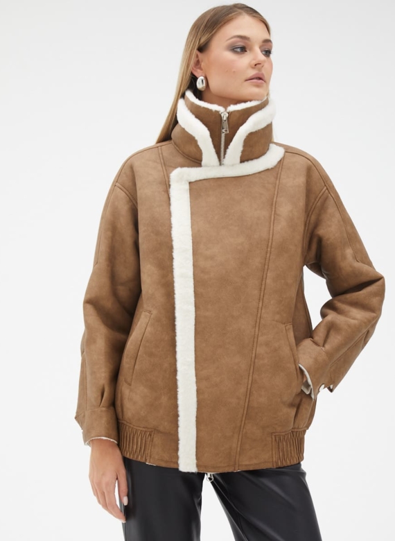 Женская дубленка из эко кожи с воротником стойкой